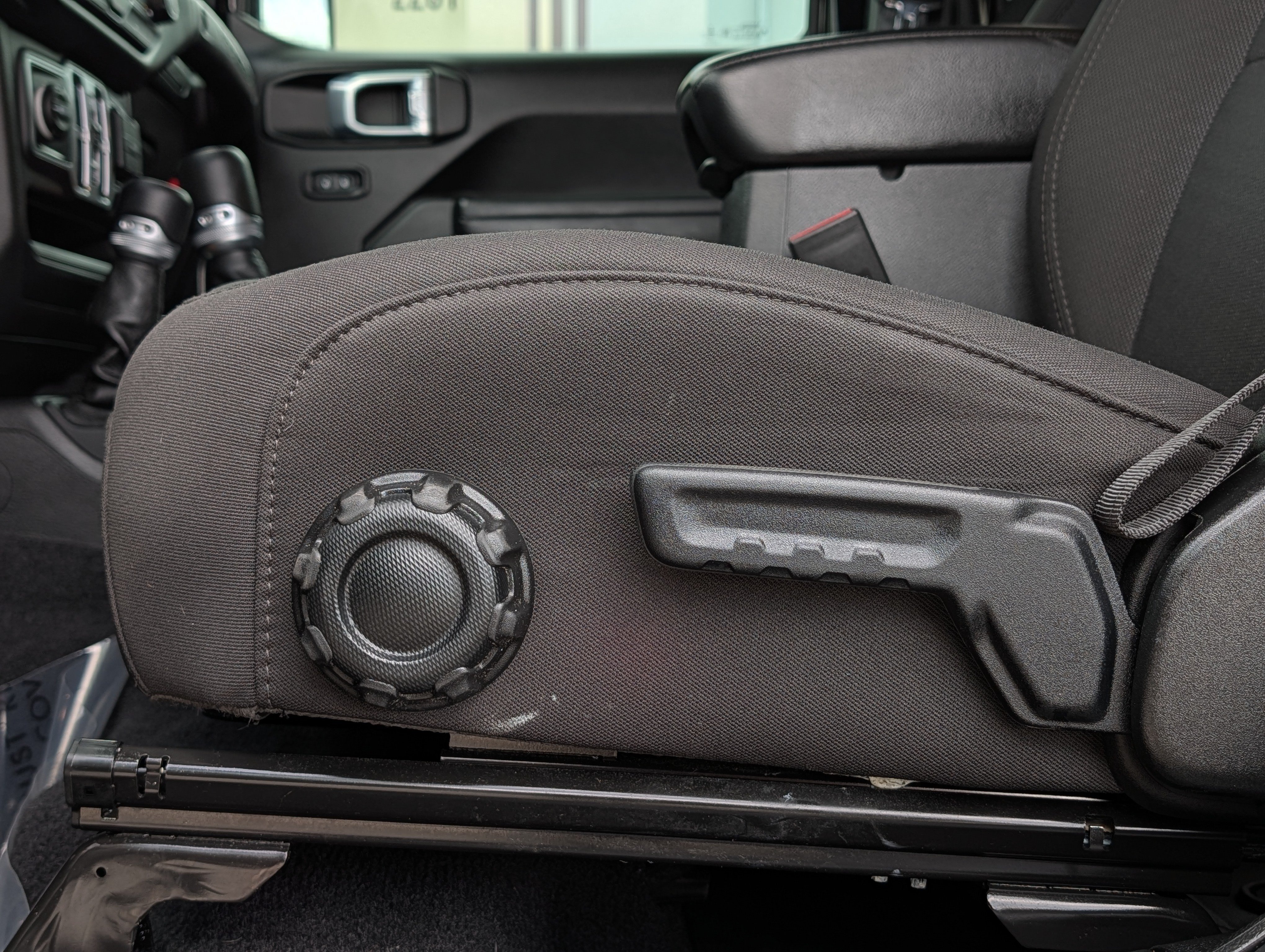 Used 2023 Jeep Wrangler Unlimited Sport AWD/4WD image 23