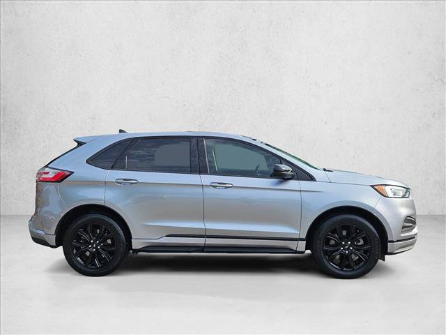 Certified 2024 Ford Edge SE w/ Black Appearance Package AWD/4WD image 4