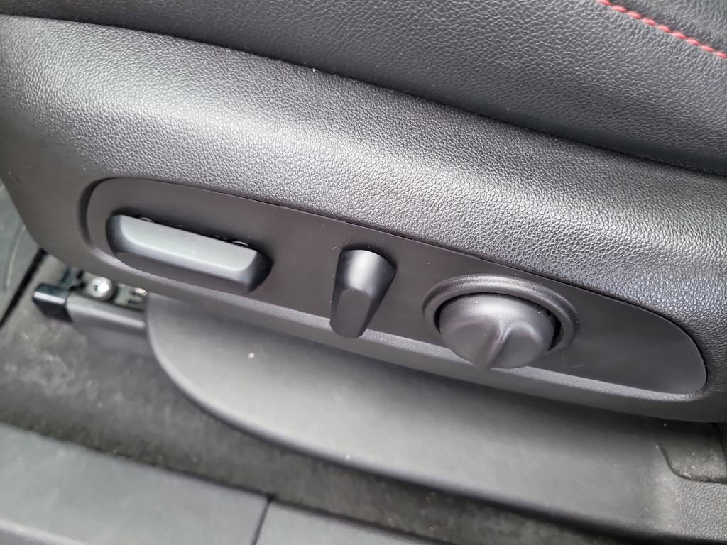 Used 2021 Chevrolet Blazer RS w/ Enhanced Convenience Package image 20