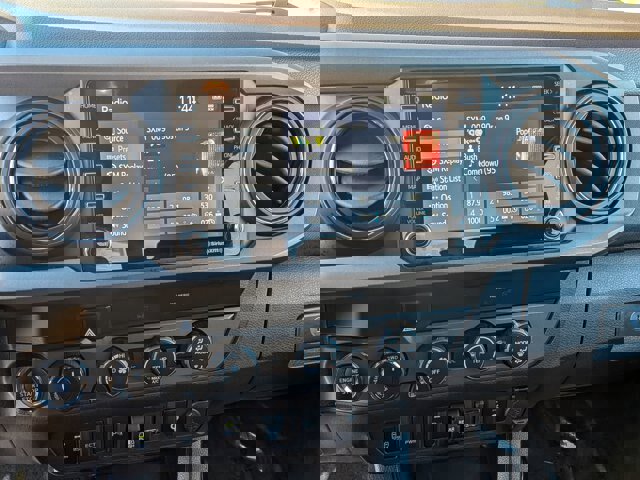 Used 2020 Toyota Tacoma TRD Off-Road image 22