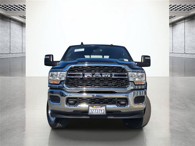Used 2024 RAM 2500 Tradesman w/ Chrome Appearance Group AWD/4WD image 3