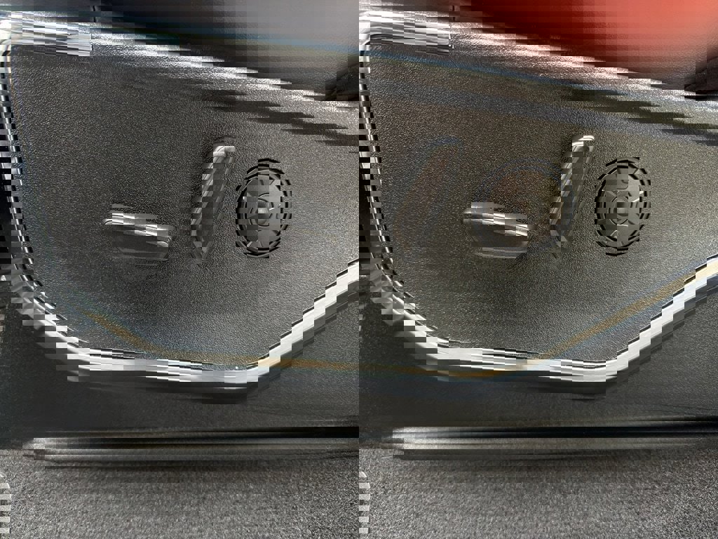 Certified 2025 Ford F350 Platinum w/ Tremor Off-Road Package image 20