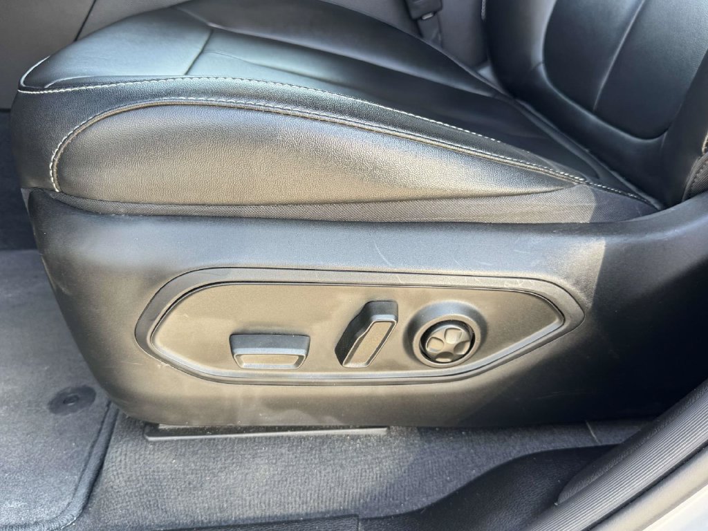Used 2023 Jeep Grand Cherokee Limited AWD/4WD image 20