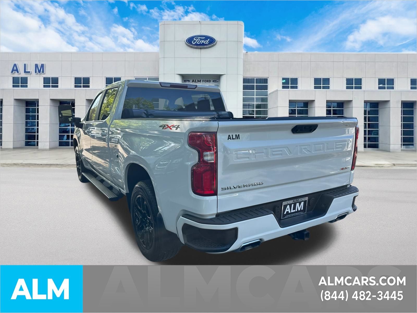 Used 2024 Chevrolet Silverado 1500 RST w/ Max Trailering Package image 8