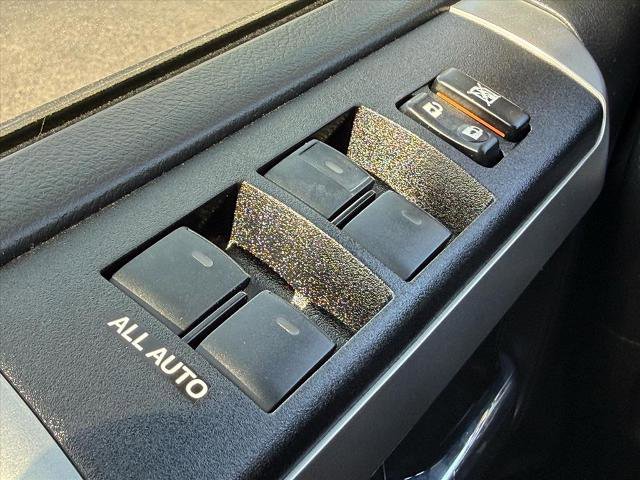 Used 2022 Toyota 4Runner SR5 Premium w/ Moonroof Package AWD/4WD image 15