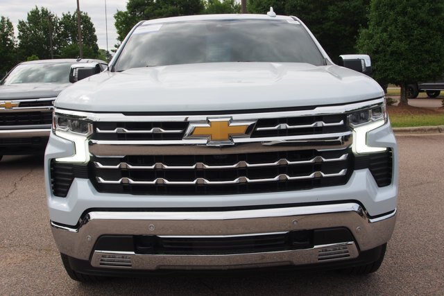 Used 2026 Chevrolet Silverado 1500 LTZ w/ LTZ Premium Package AWD/4WD image 2