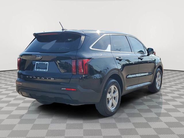 Used 2021 Kia Sorento LX image 3