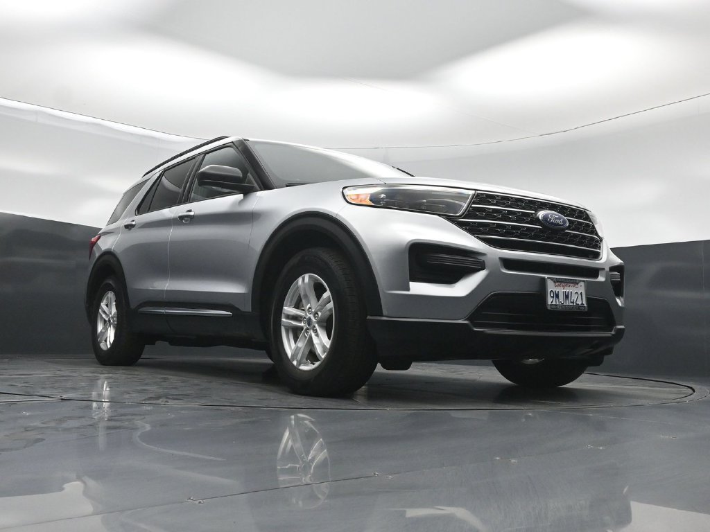 Certified 2020 Ford Explorer XLT RWD image 45