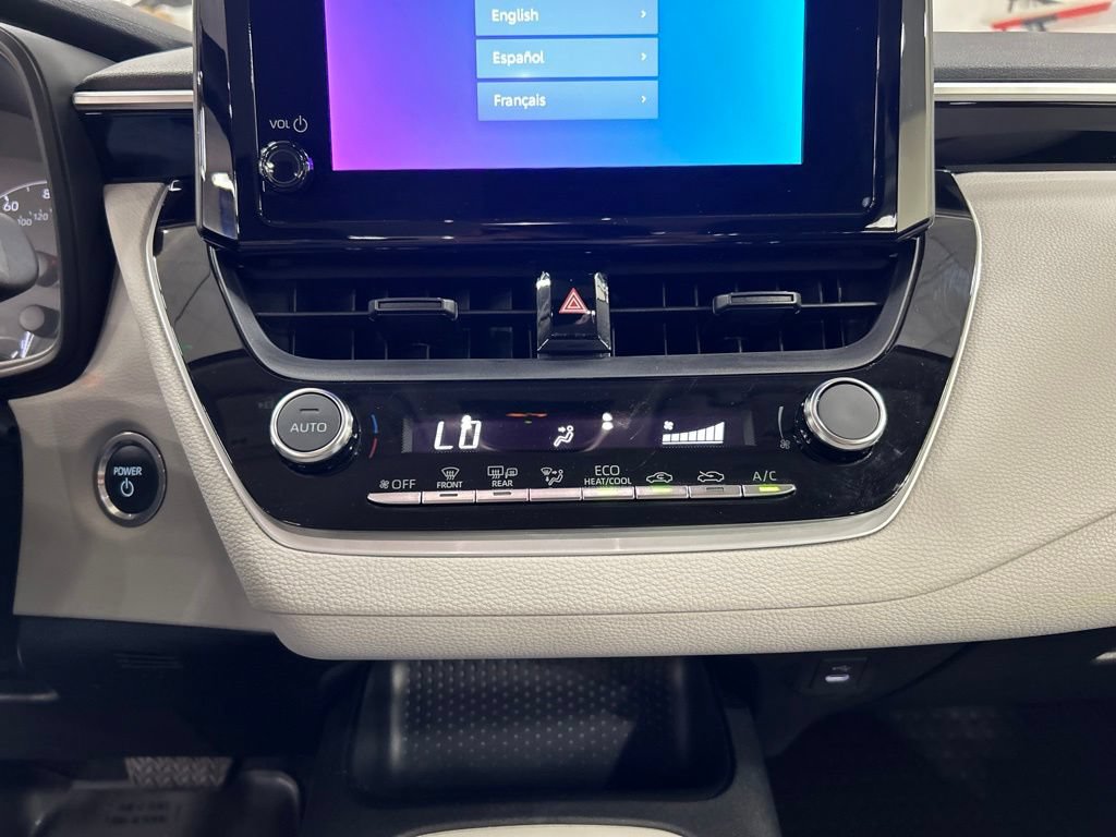 Used 2023 Toyota Corolla LE w/ LE Convenience Package FWD image 18