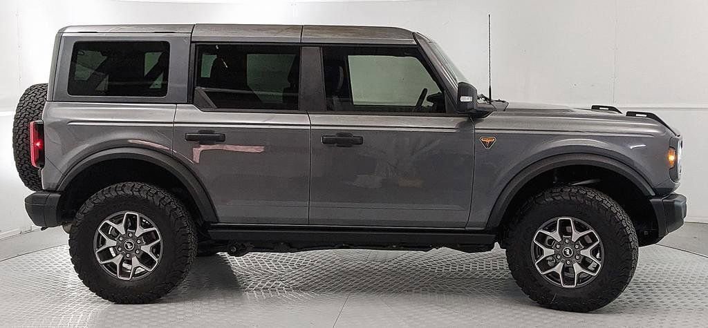 Certified 2025 Ford Bronco Badlands AWD/4WD image 2