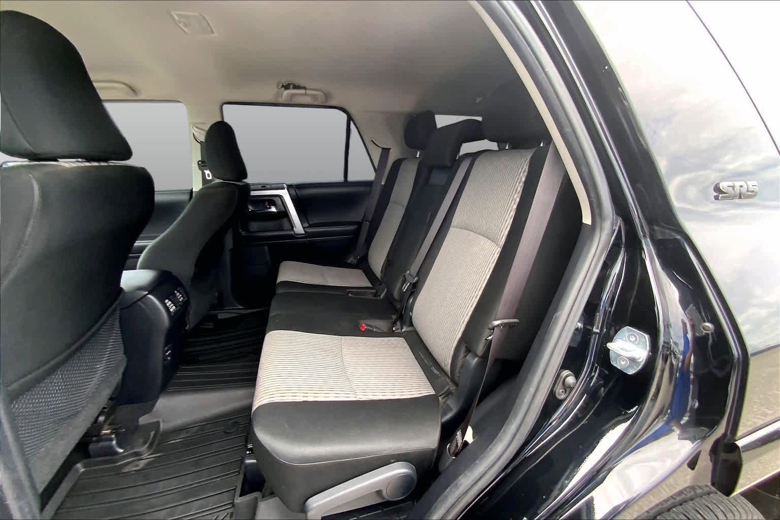 Used 2019 Toyota 4Runner SR5 AWD/4WD image 20