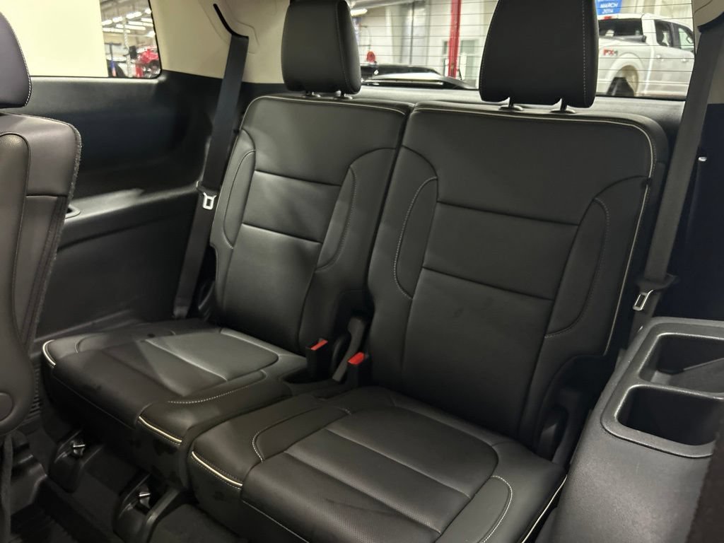 Used 2023 GMC Acadia Denali w/ Denali Ultimate Package AWD/4WD image 34
