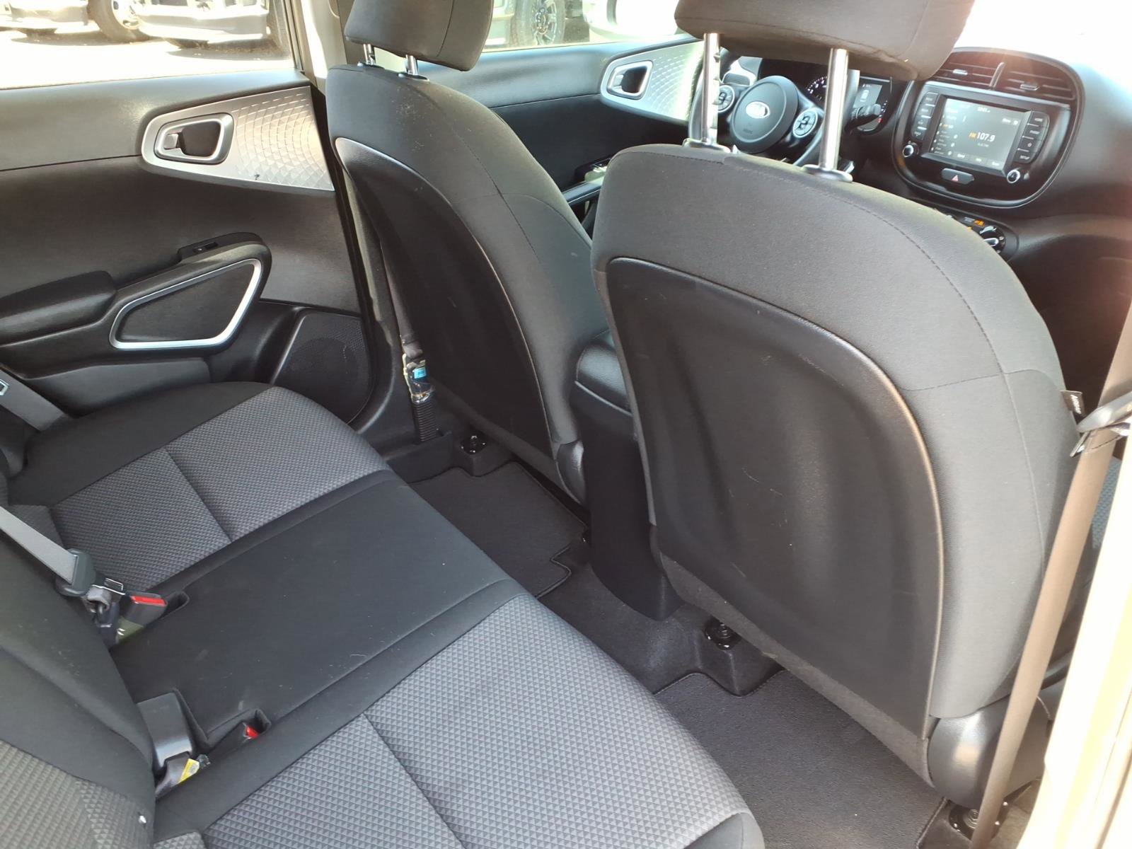 Used 2020 Kia Soul LX FWD image 13