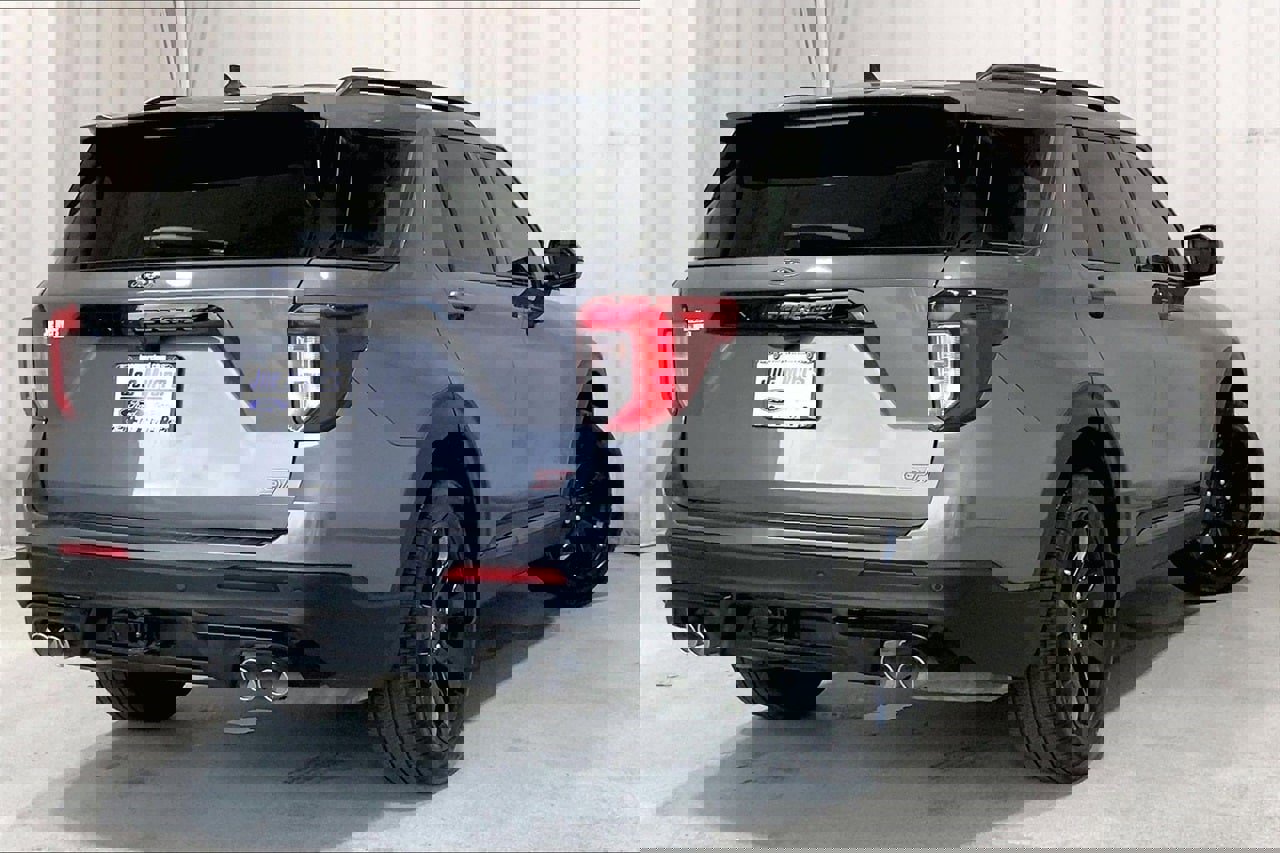 Certified 2023 Ford Explorer ST w/ Equipment Group 401A image 4