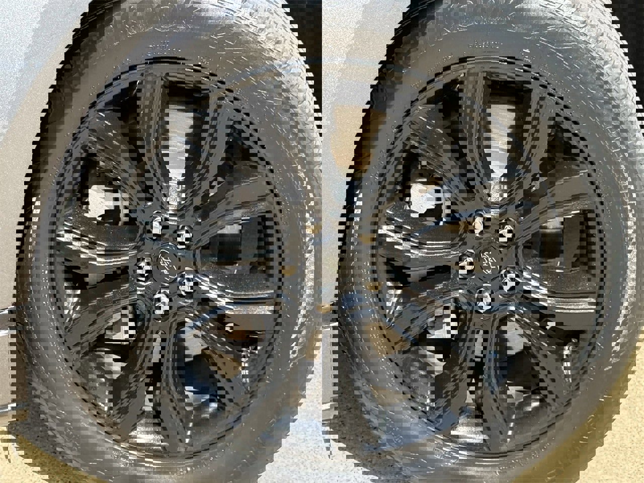 Certified 2022 Ford Edge SE w/ Black Appearance Package image 9