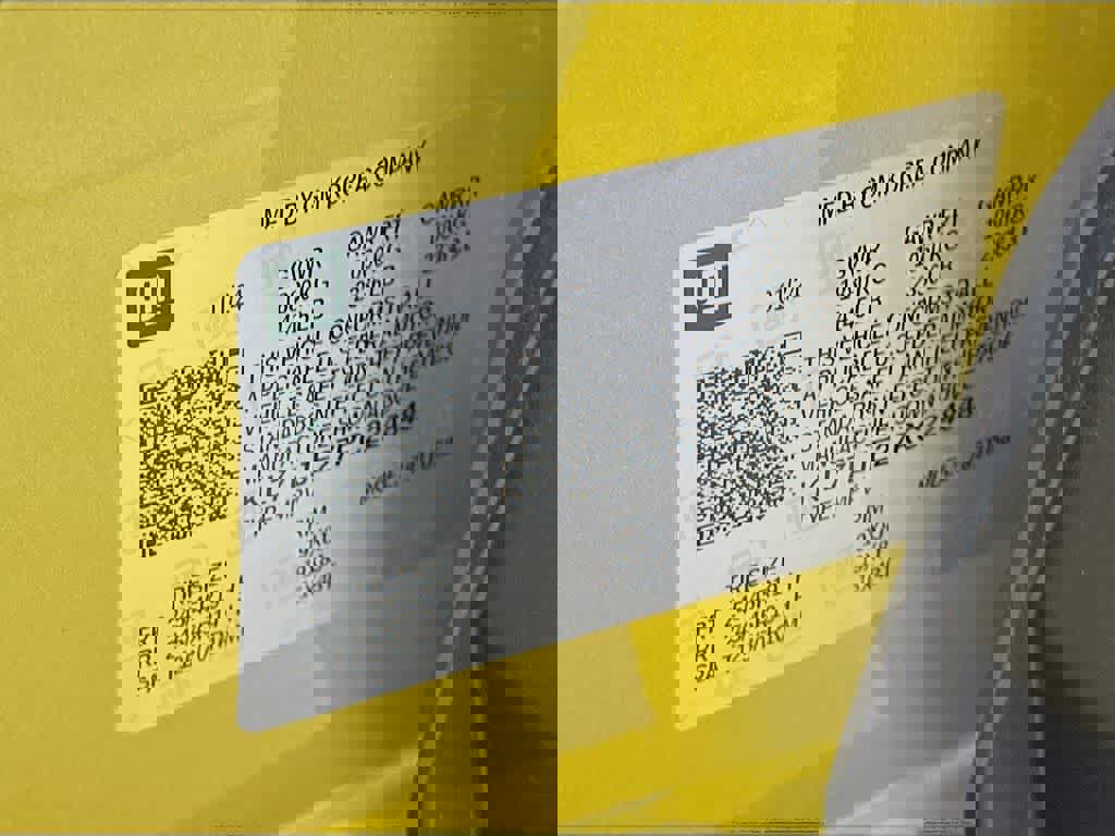 Used 2024 Chevrolet Trax RS w/ Sunroof Package image 22