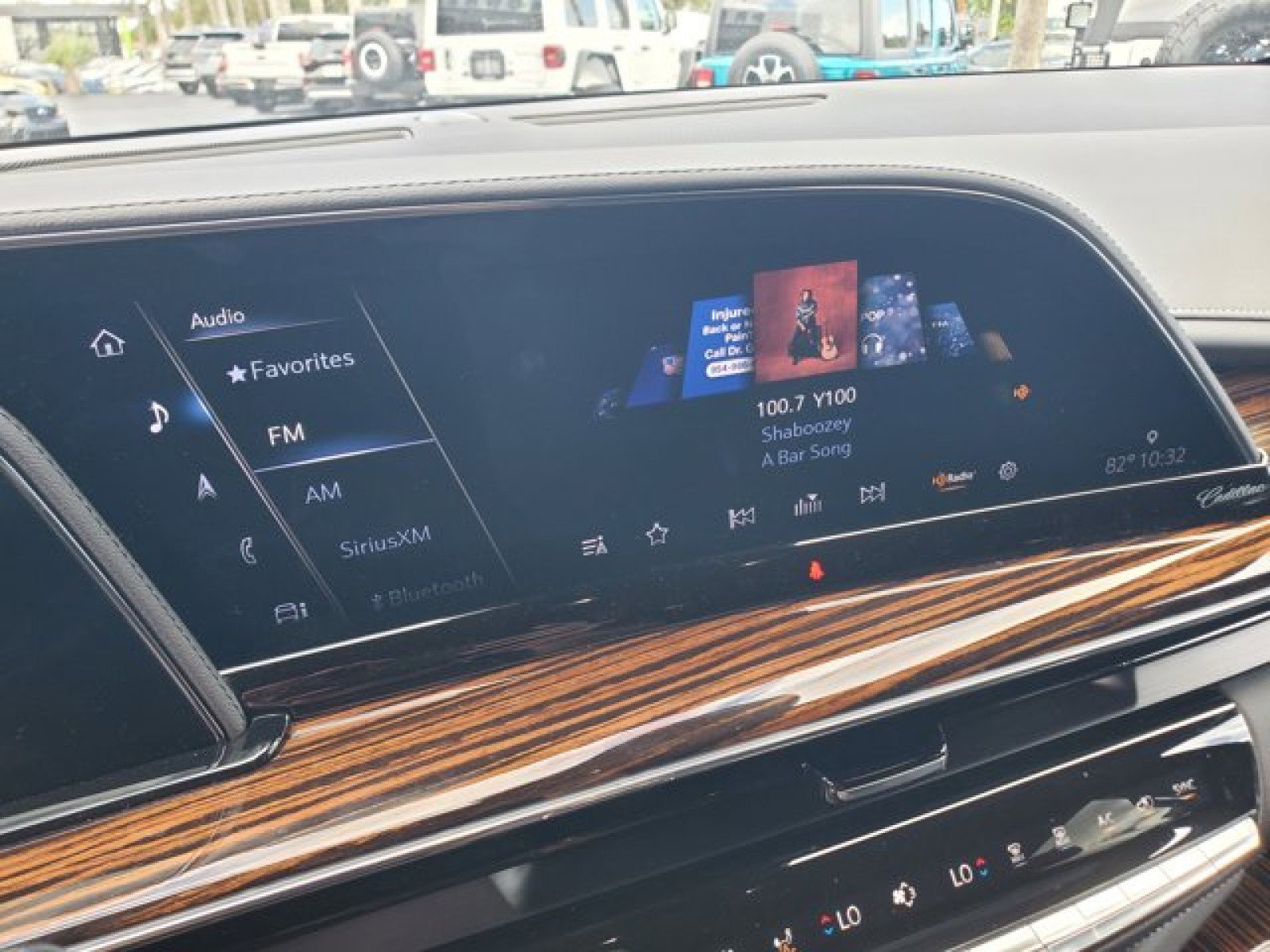 Used 2022 Cadillac Escalade Luxury image 23