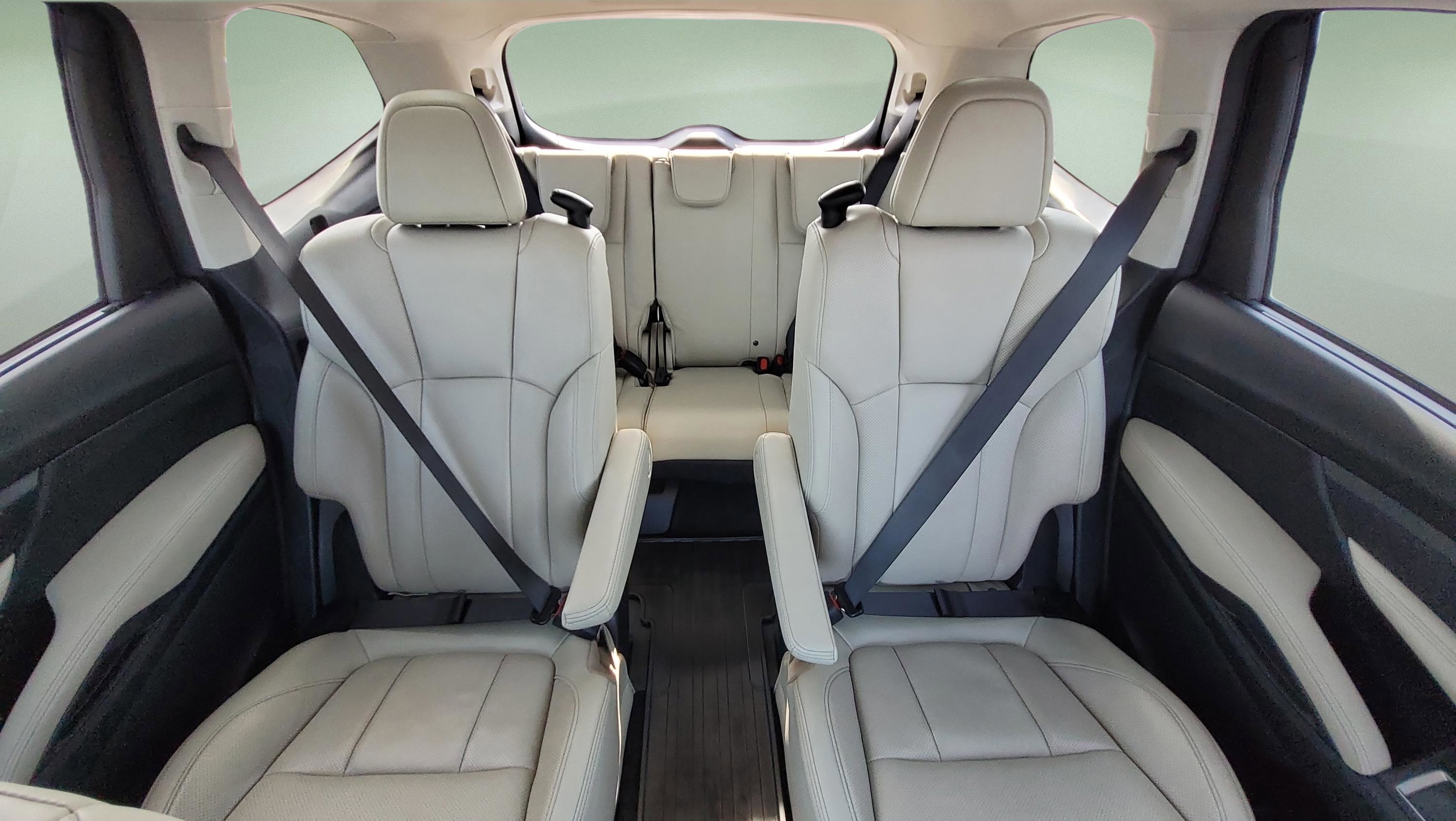 Used 2022 Subaru Ascent Limited w/ Technology Package image 19