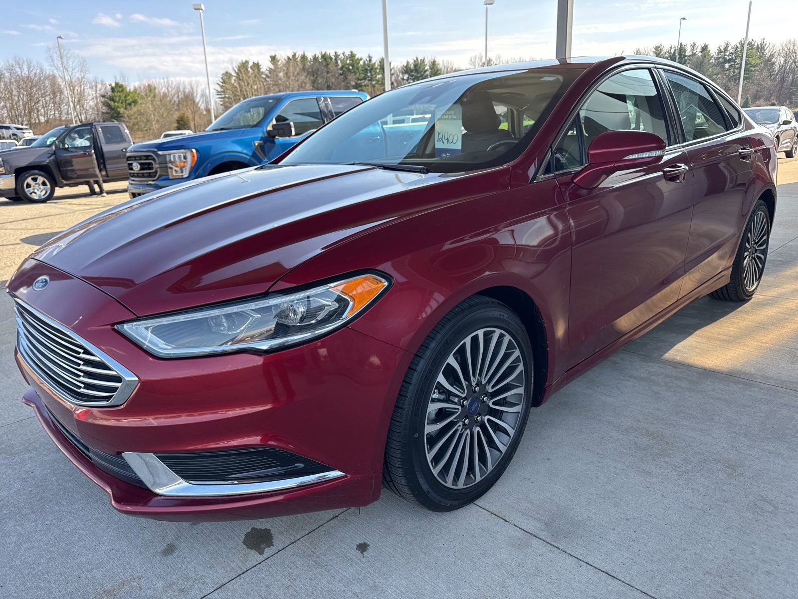 Certified 2018 Ford Fusion SE w/ Fusion SE Technology Package image 10