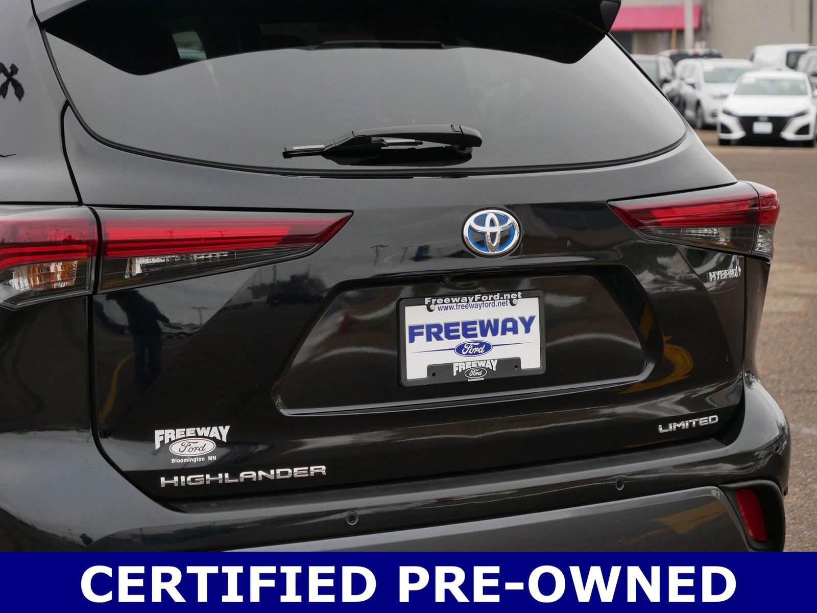 Used 2024 Toyota Highlander Limited image 5