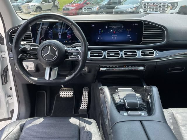 Used 2024 Mercedes-Benz GLS 580 4MATIC image 14