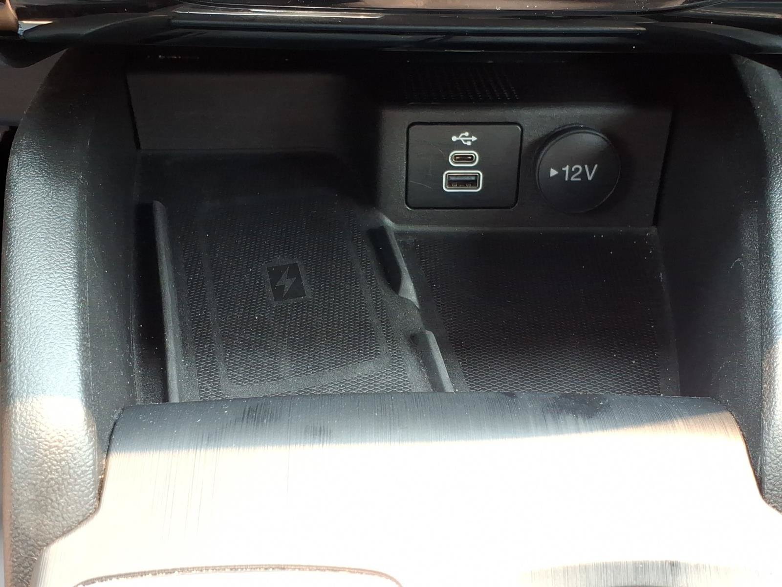 Certified 2025 Ford Escape Platinum AWD/4WD image 19