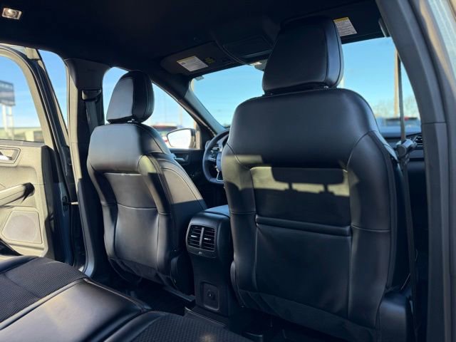 Certified 2025 Ford Escape ST-Line w/ Tech Pack #1 image 15