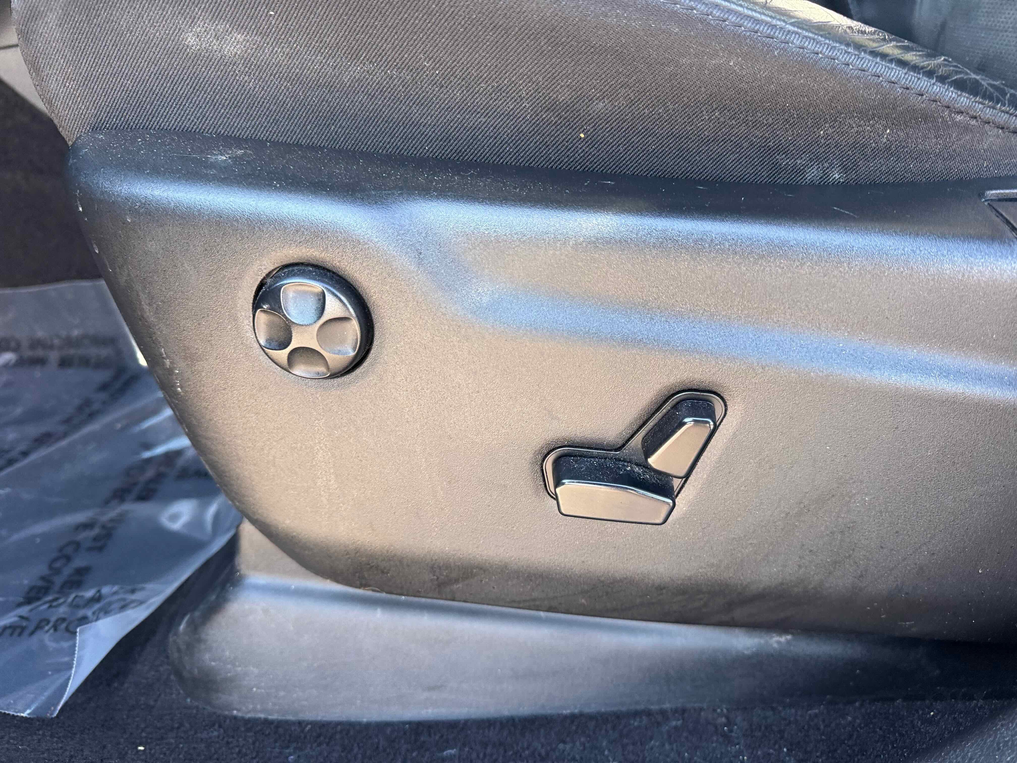 Used 2021 Jeep Grand Cherokee Laredo X image 16