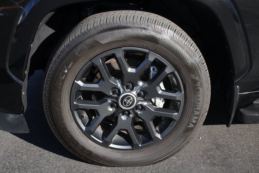 Used 2024 Toyota Sequoia Platinum AWD/4WD image 14