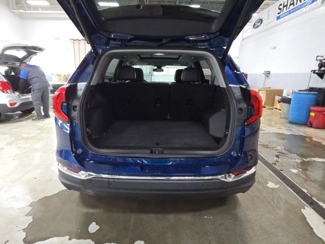 Used 2021 GMC Terrain SLT w/ Infotainment Package II image 9