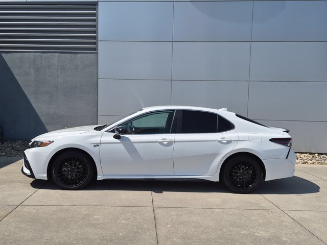 Used 2023 Toyota Camry SE FWD image 7