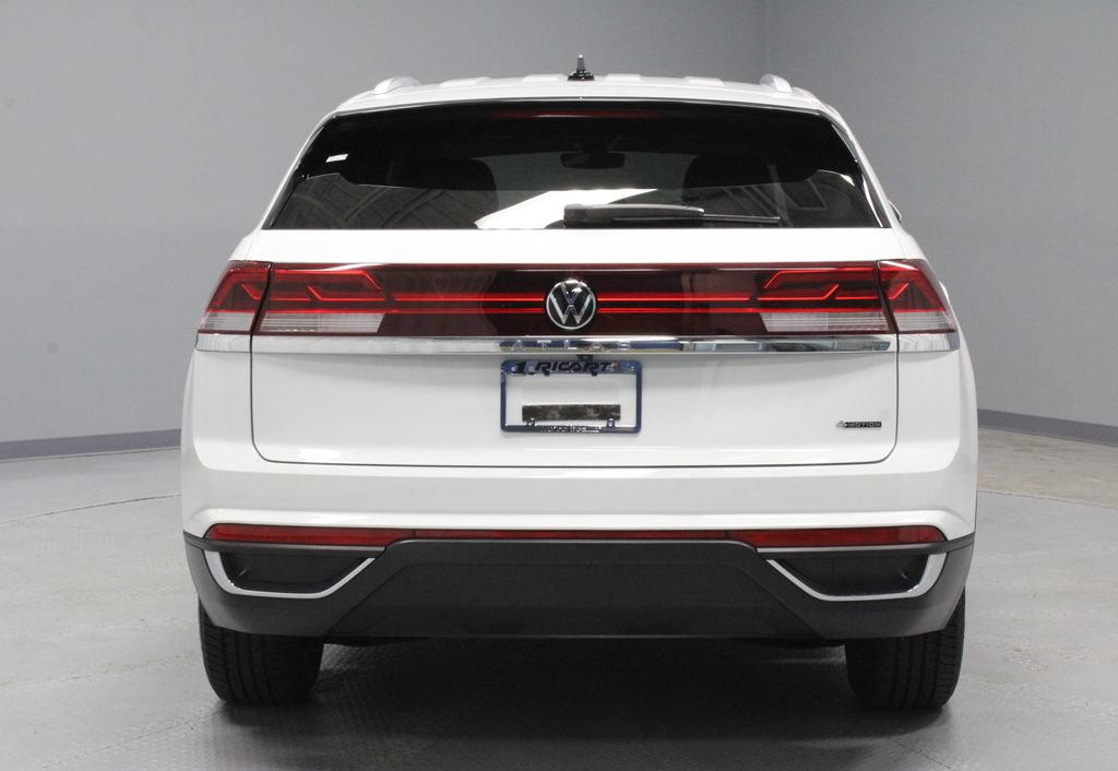 Used 2024 Volkswagen Atlas Cross Sport SE AWD/4WD image 10