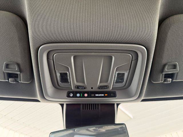 Used 2025 Chevrolet Silverado 1500 LT RWD image 25