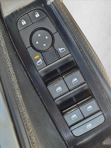Used 2023 Nissan Rogue SV FWD image 9