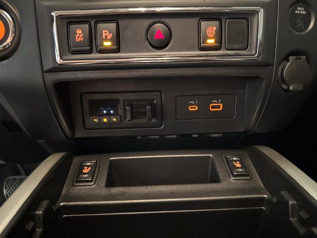 Used 2023 Nissan Titan SV w/ SV Convenience Package RWD image 29