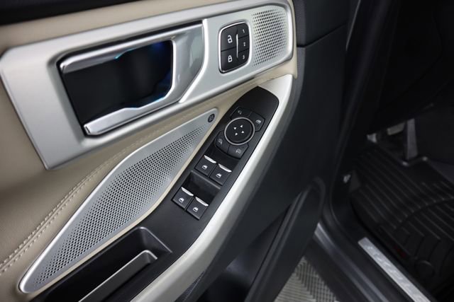Certified 2022 Ford Explorer Limited AWD/4WD image 43