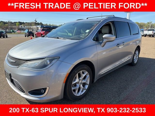 Used 2019 Chrysler Pacifica Touring-L Plus w/ Tire & Wheel Group image 7