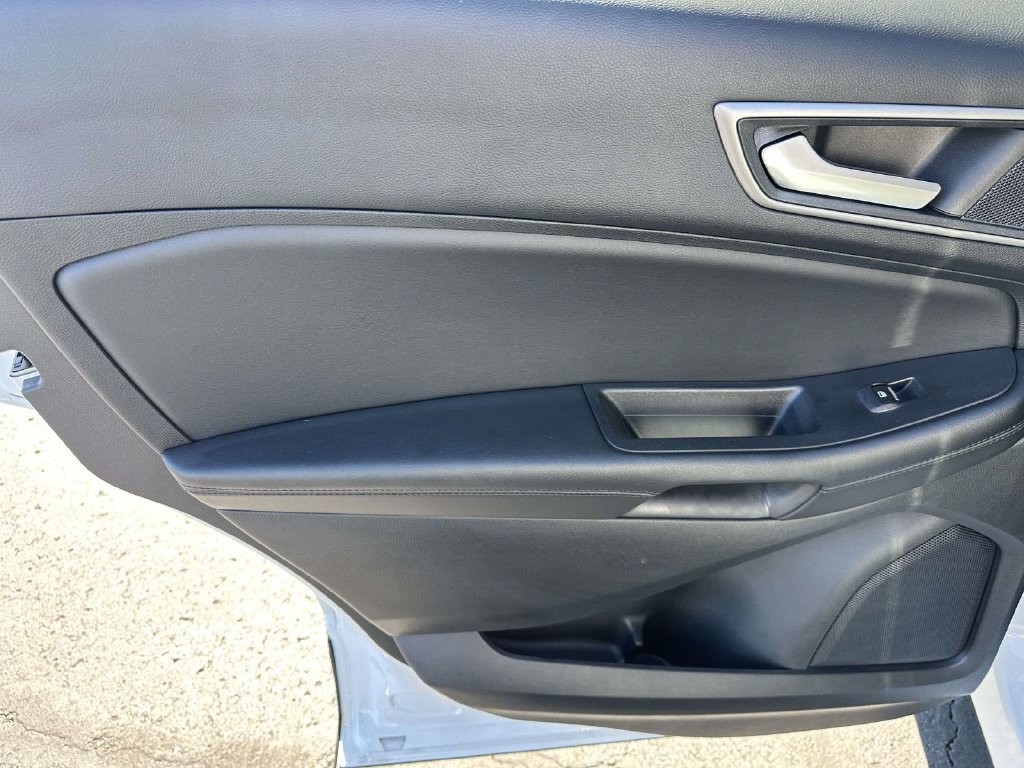 Certified 2024 Ford Edge SEL w/ Convenience Package AWD/4WD image 11