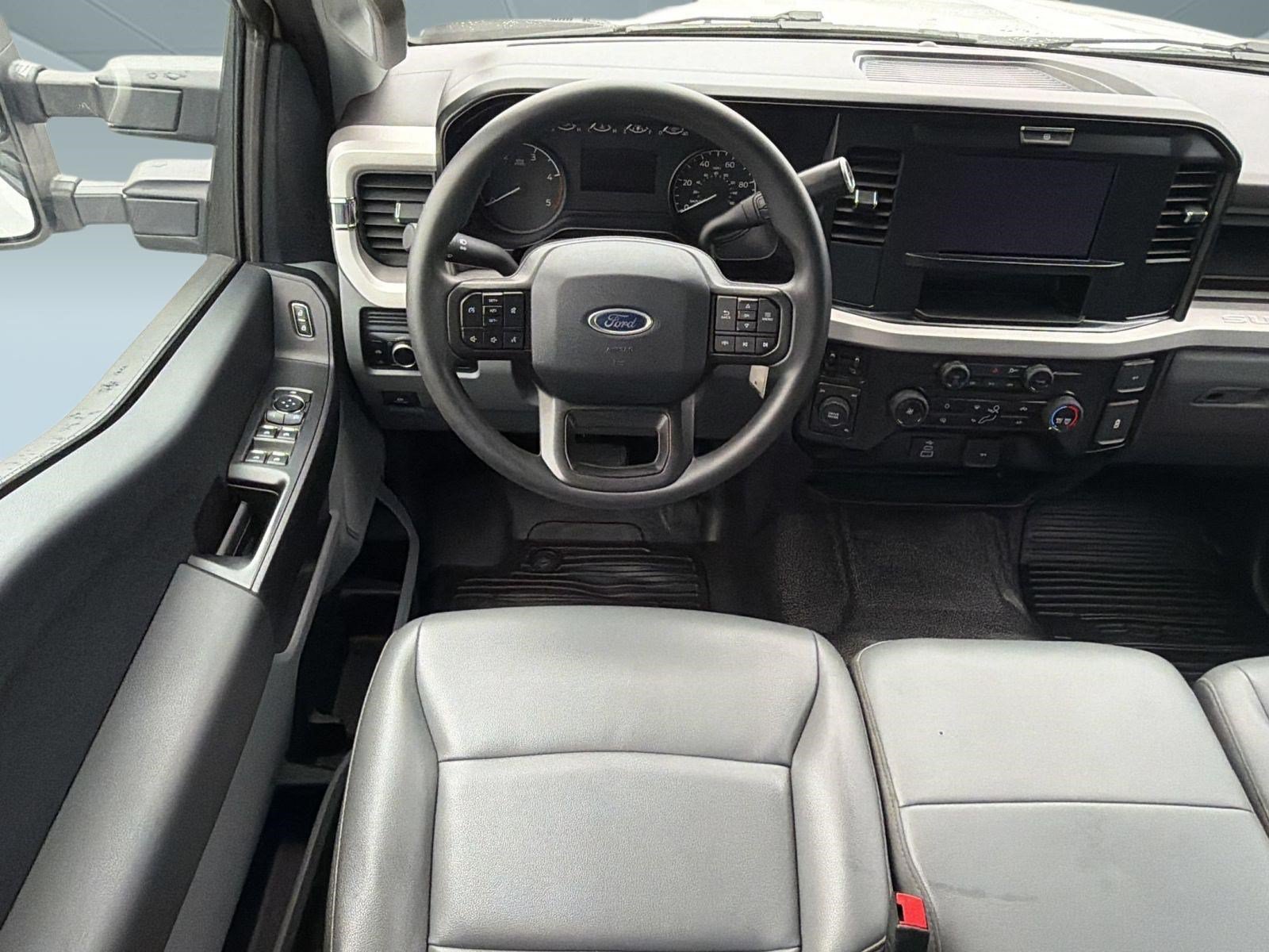 Certified 2025 Ford F350 XL AWD/4WD image 4