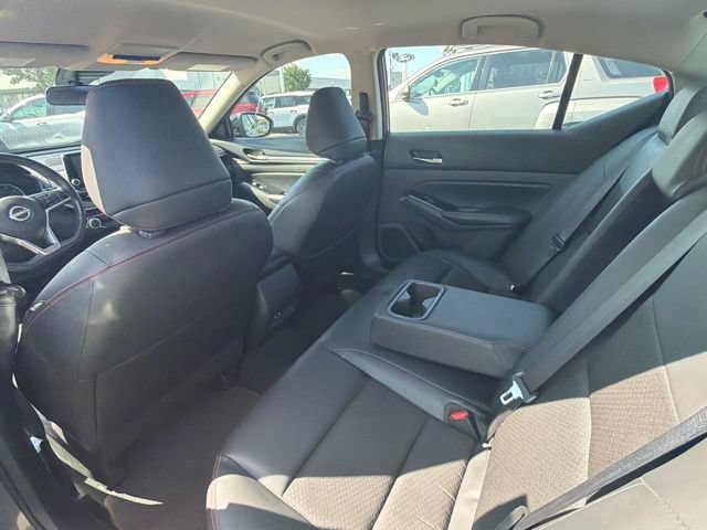 Used 2024 Nissan Altima 2.5 SR FWD image 14
