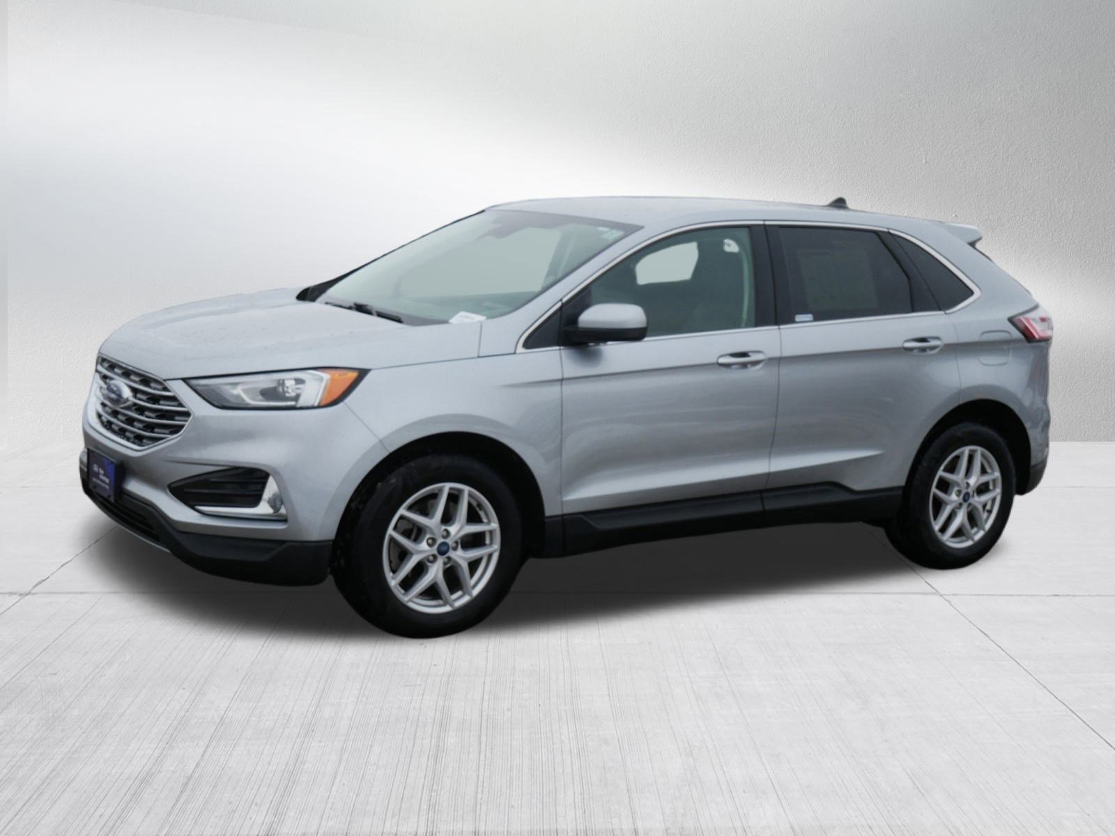 Certified 2022 Ford Edge SEL image 3