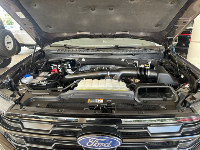 Certified 2025 Ford Expedition Active AWD/4WD image 20
