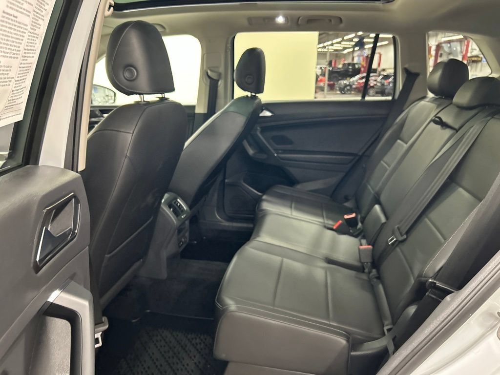 Used 2018 Volkswagen Tiguan SE w/ Panoramic Sunroof Package AWD/4WD image 25
