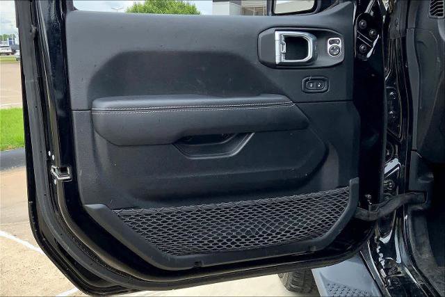 Used 2022 Jeep Wrangler Unlimited Sahara w/ Cold Weather Group AWD/4WD image 22