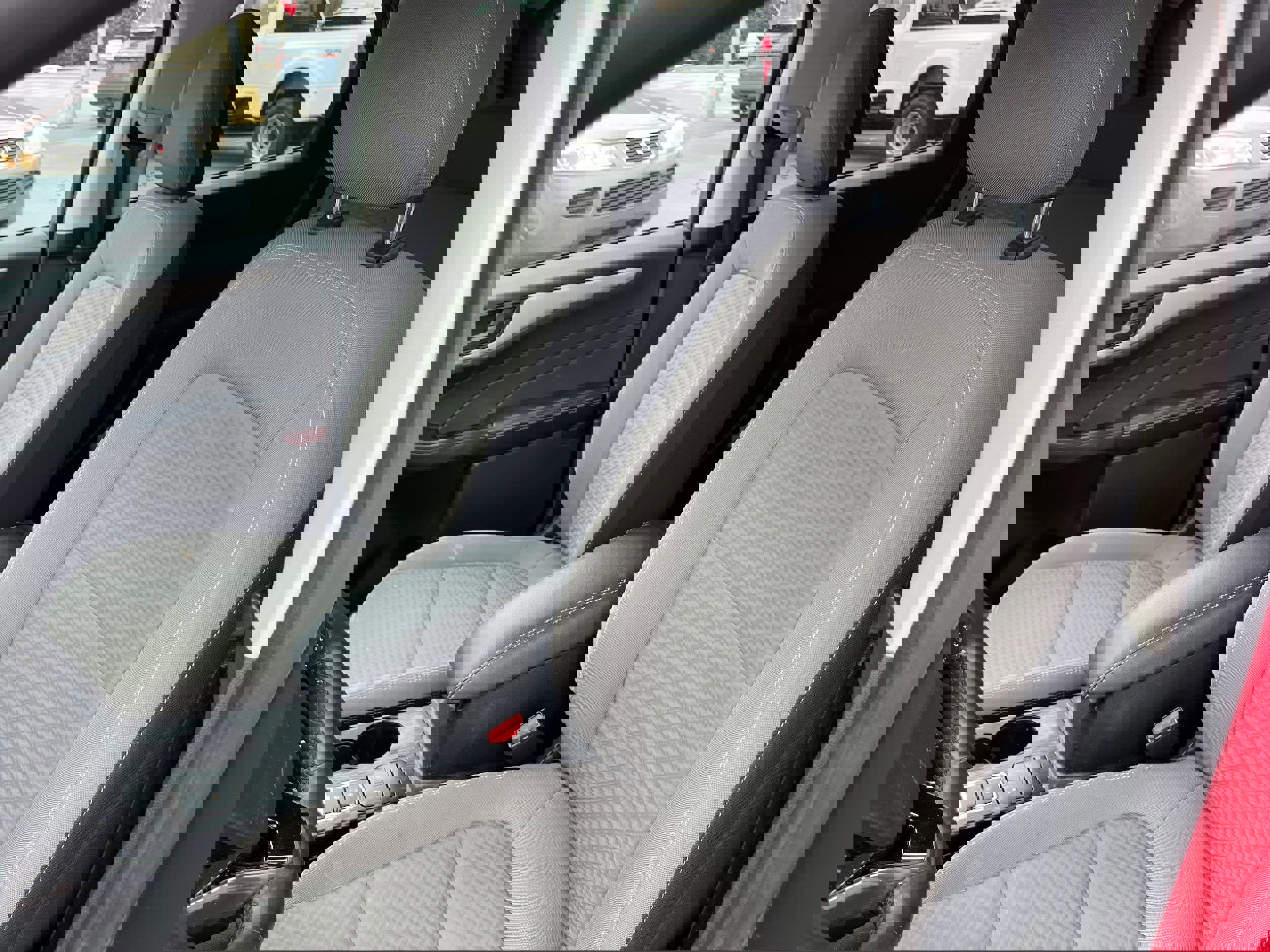 Certified 2022 Ford Escape SE w/ Cold Weather Package image 9