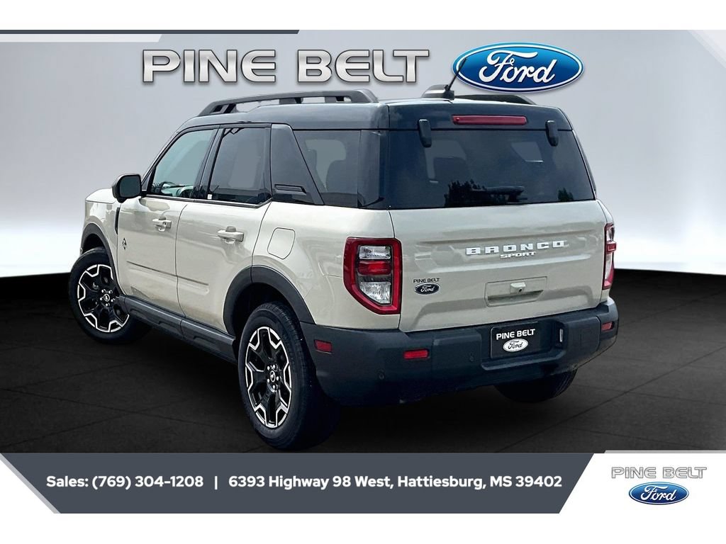 Certified 2025 Ford Bronco Sport Outer Banks w/ Outer Banks Tech Package+ AWD/4WD image 2
