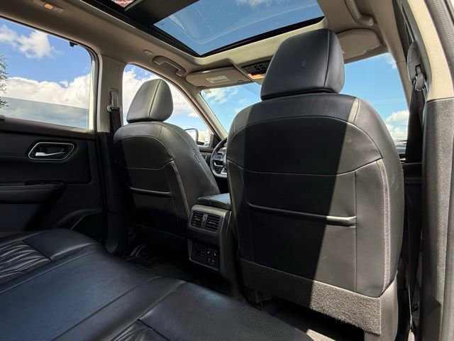 Used 2023 Nissan Rogue Platinum w/ Platinum Premium Package image 33