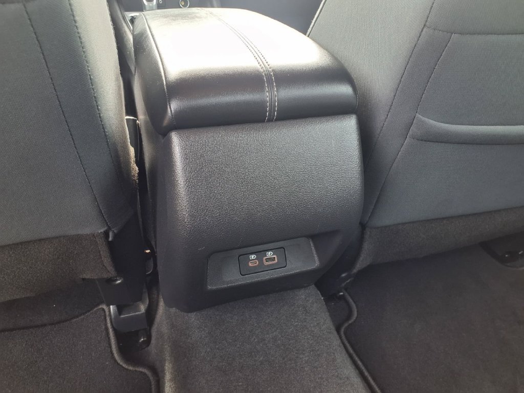 Used 2025 Nissan Altima 2.5 SV FWD image 13