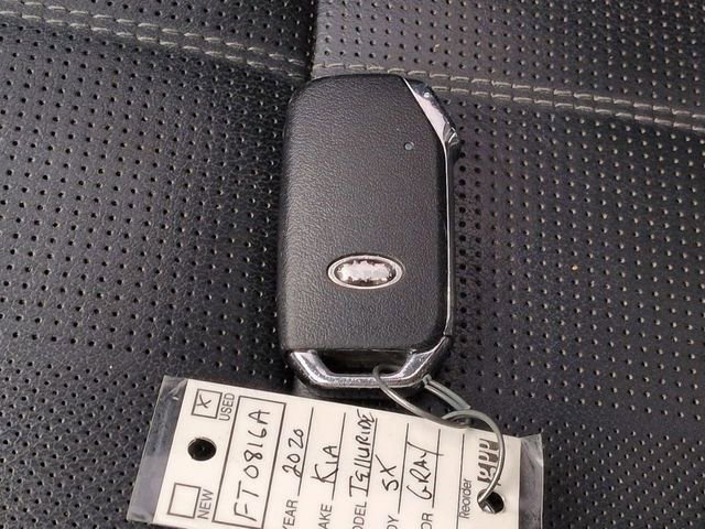 Used 2020 Kia Telluride SX w/ Towing Package FWD image 30