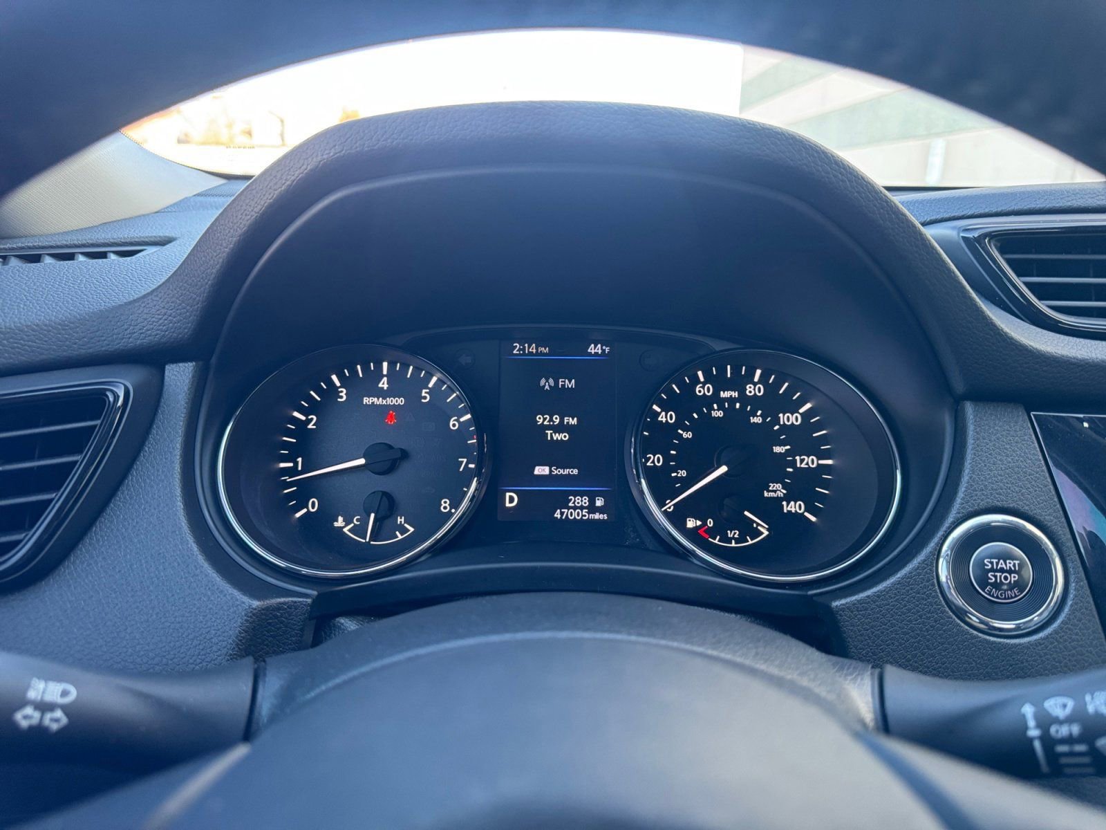 Used 2019 Nissan Rogue SV w/ Premium Package image 25